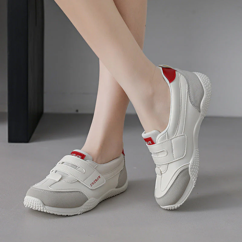 Damen Sportliche Sneaker mit praktischen Klettverschlüssen - Image 2