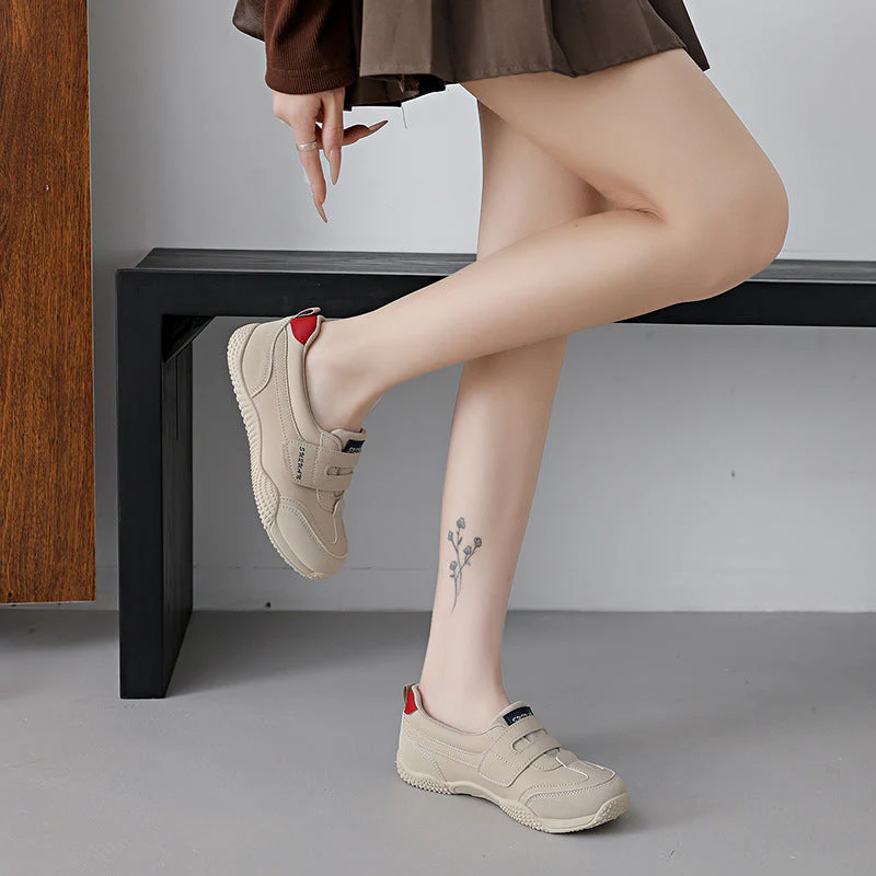 Damen Sportliche Sneaker mit praktischen Klettverschlüssen - Image 3