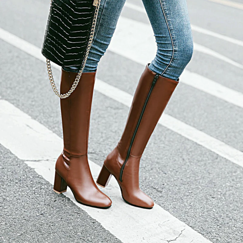 Damen Stiefel | Klassische hohe Stiefel mit Blockabsatz - Image 4