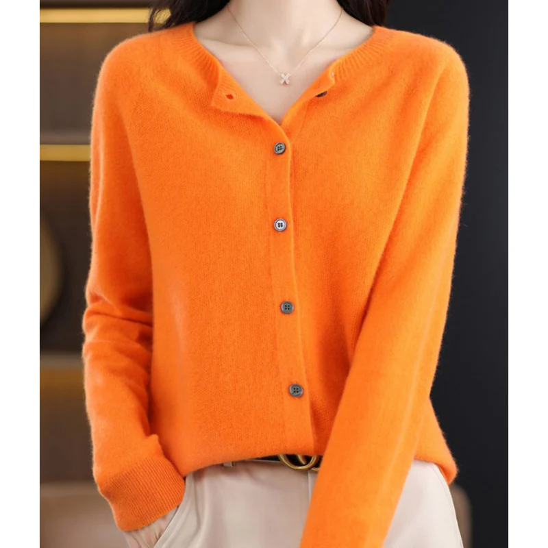 Damen Strickjacke aus Merinowolle – Rundhals-Design für jede Jahreszeit - Image 8