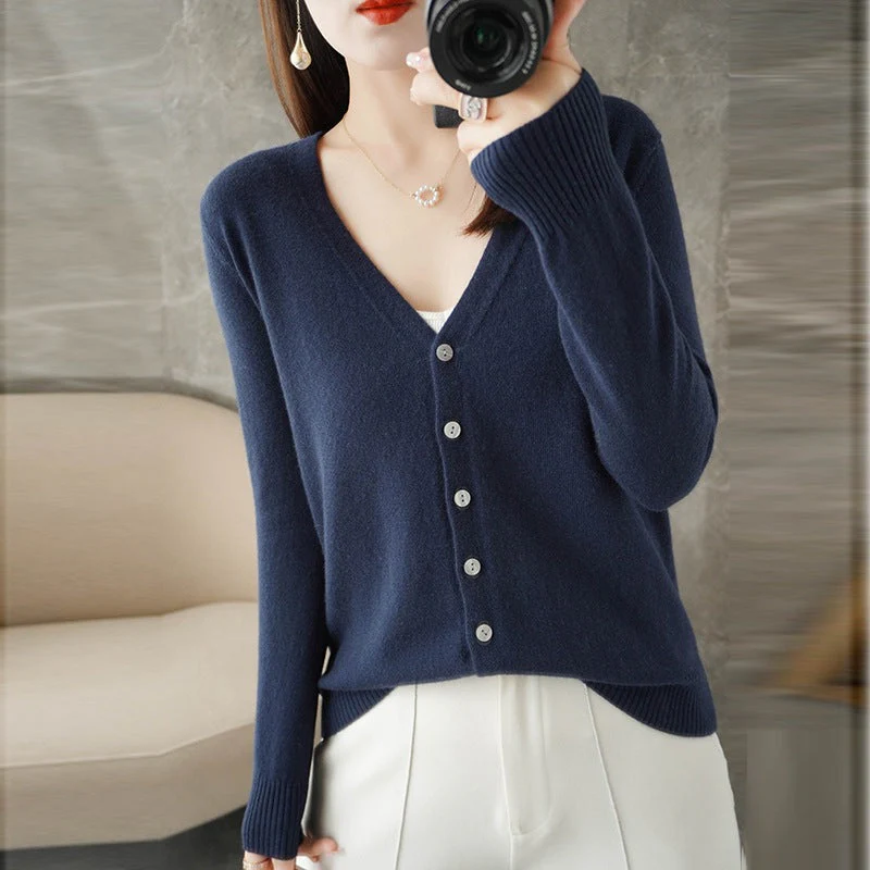 Damen Strickjacke mit V-Ausschnitt | Lässig - Image 2