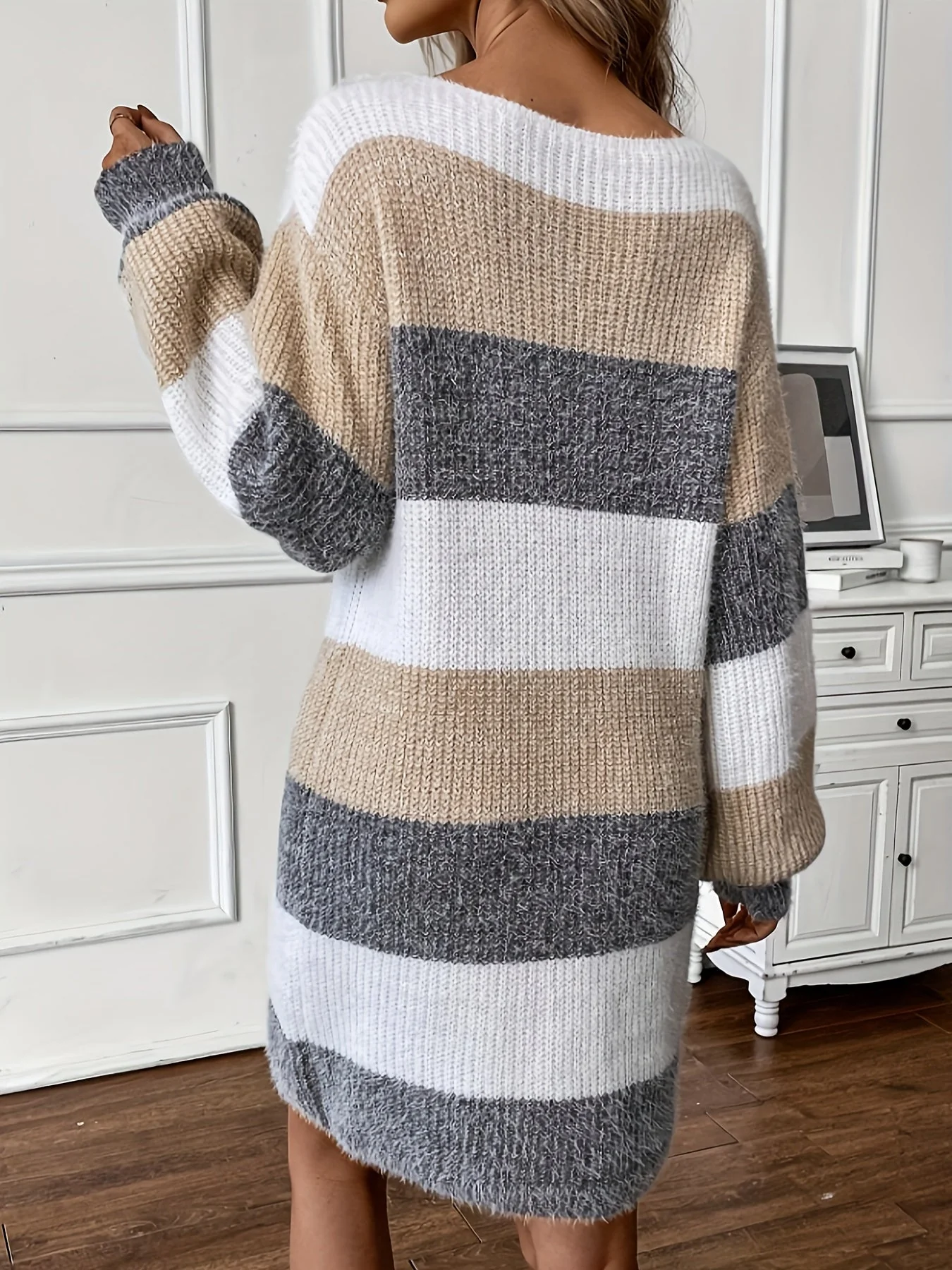 Damen Strickkleid mit Streifen | Lockerer Schnitt und Langar