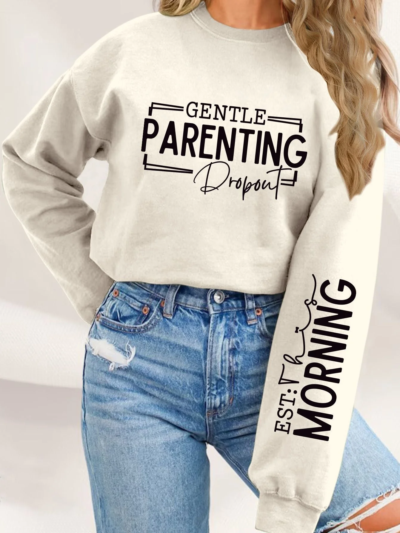 Damen Sweatshirt mit einzigartigem aufgedrucktem Elternschaftsmotiv und lässigem Schnitt - Image 5