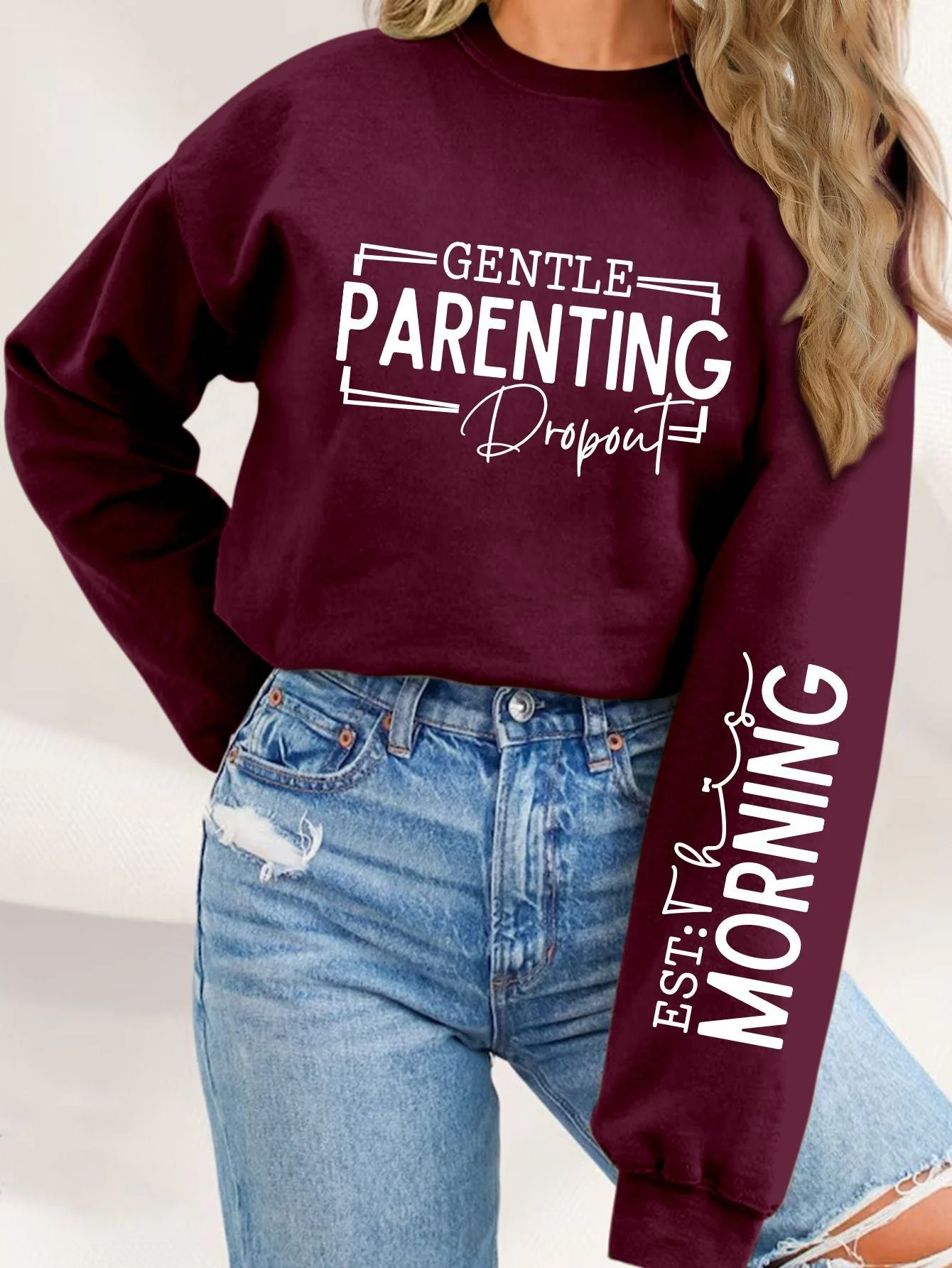 Damen Sweatshirt mit einzigartigem aufgedrucktem Elternschaftsmotiv und lässigem Schnitt - Image 9