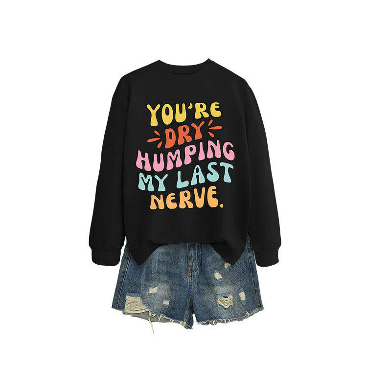 Damen Sweatshirt mit fröhlichem Comic-Slogan und lässigem Schnitt - Image 4