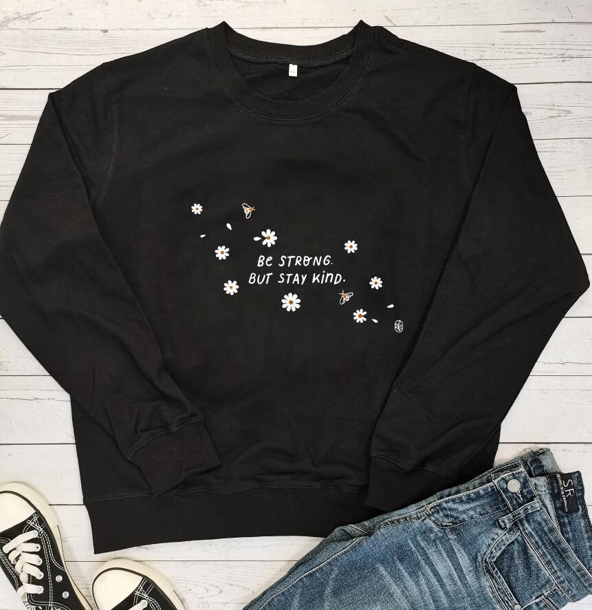 Damen Sweatshirt mit inspirierender Botschaft und floralem Design - Image 7