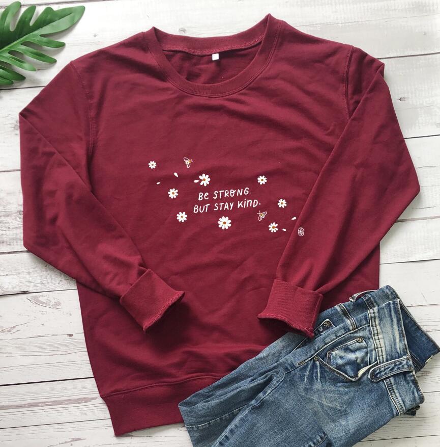 Damen Sweatshirt mit inspirierender Botschaft und floralem Design - Image 9