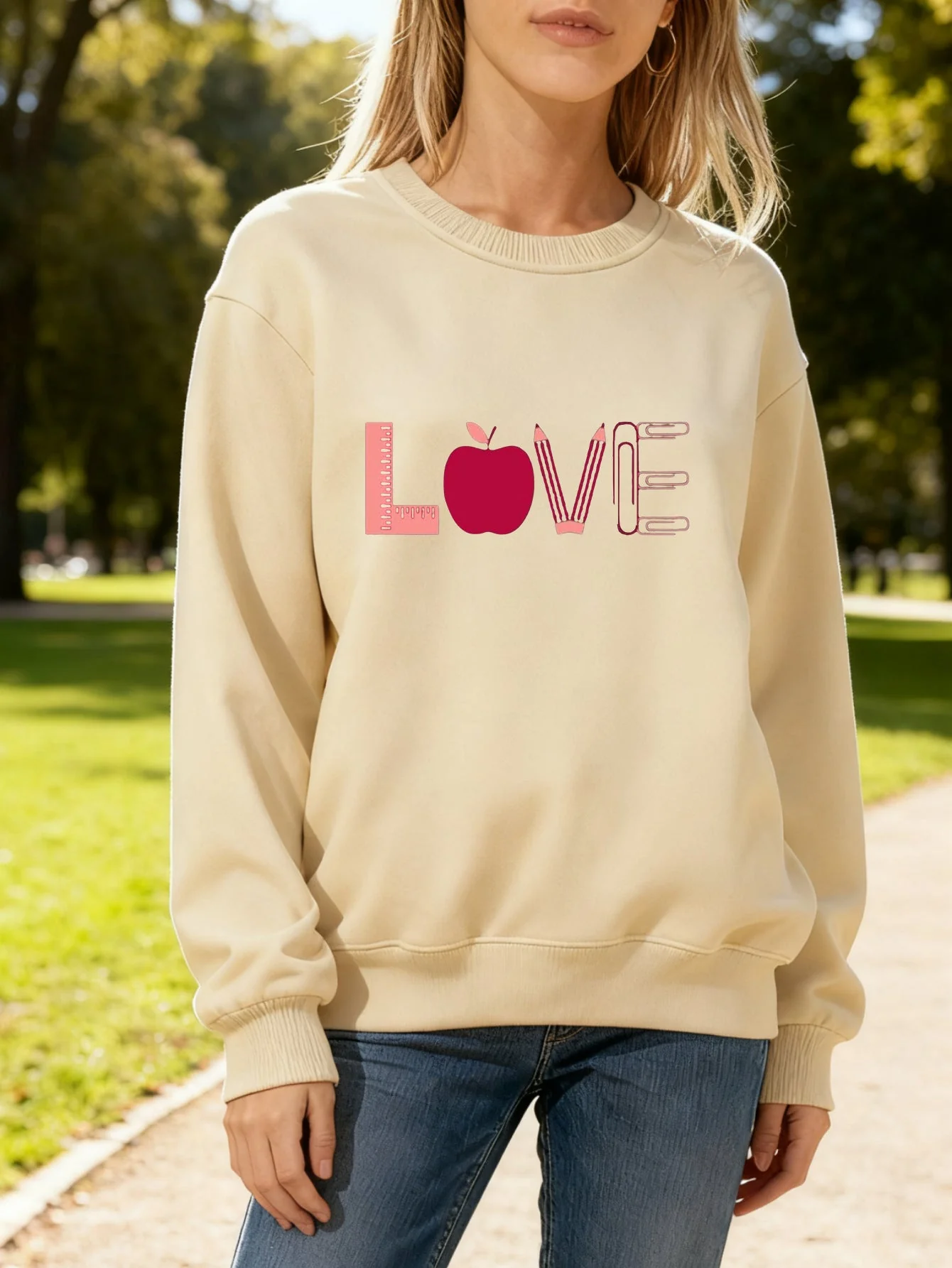 Damen Sweatshirt mit kreativem Love-Motiv - Image 11