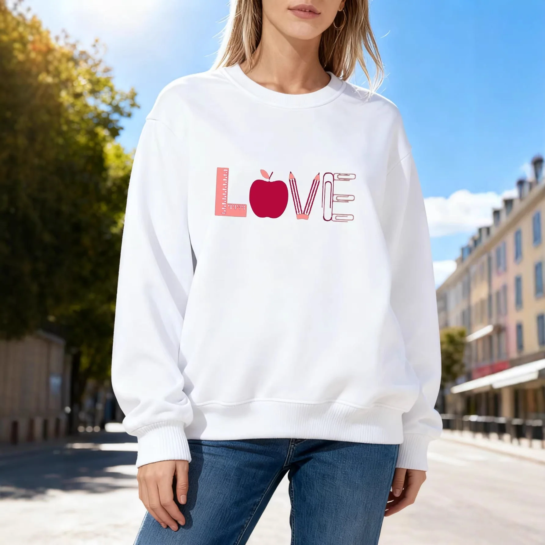 Damen Sweatshirt mit kreativem Love-Motiv - Image 2