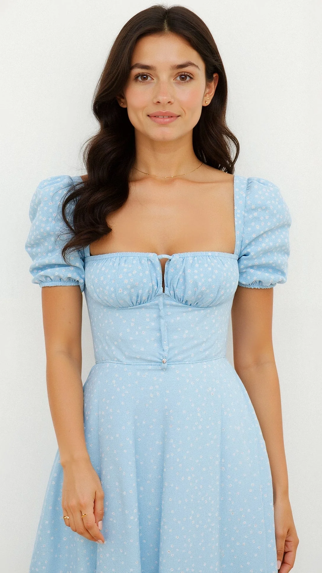 Daniela Midikleid mit quadratischem Halsausschnitt