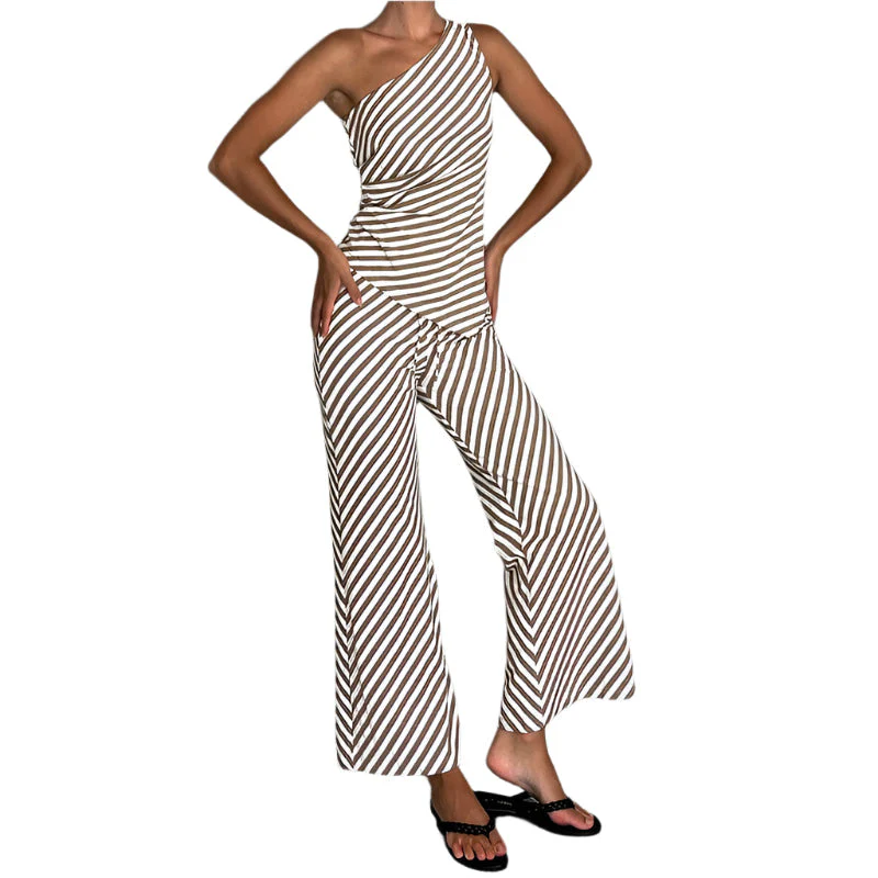 Darcie - Asymmetrischer Schnitt und eleganter Taillensatz
