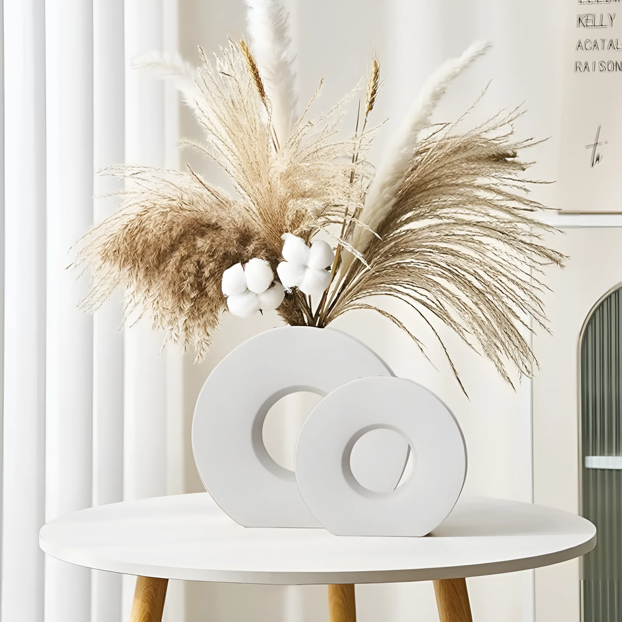 DecoraForm skulptierte Keramische Akzentvase – Moderner Handgefertigter Blickfang - Image 3