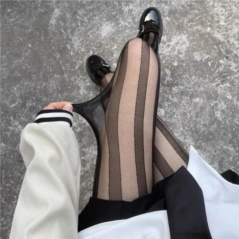 Diana | Stylische Vertikale Gestreifte Strumpfhose - Image 4