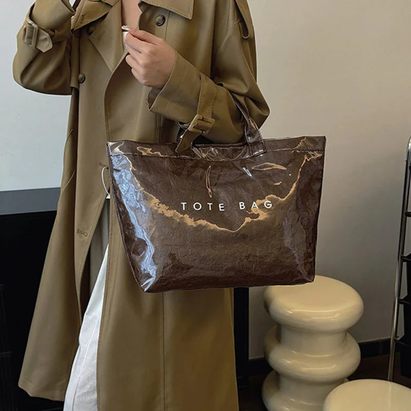 Edelinde® | Tote Tasche mit Zeitungsdruck - Image 11
