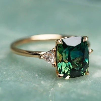 Edina® | Grüne Edelsteinring im Vintage-Stil Gold