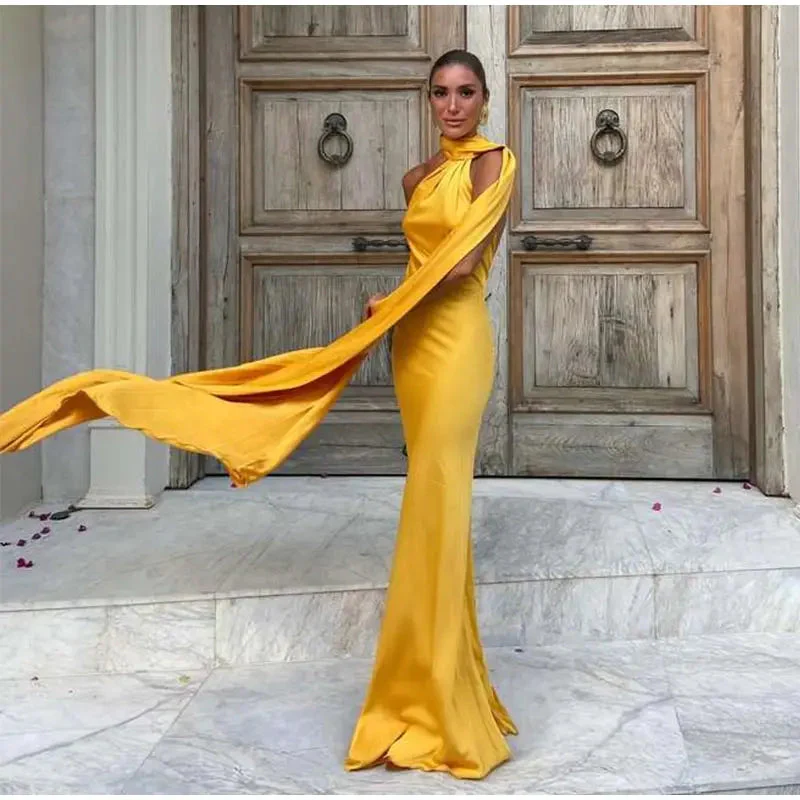 Elégance Nocturne – Elegantes Cocktailkleid mit Bindenausschnitt und offenem Rücken - Image 9