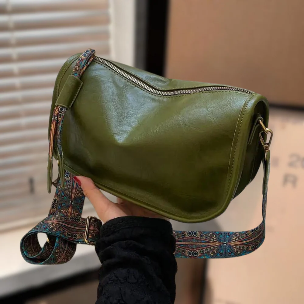 Elegante Damen-Schultertasche aus veganem Leder - Image 4