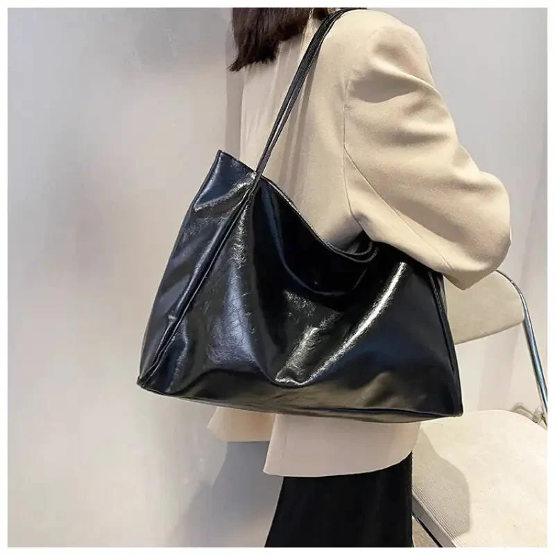 Elegante Damen-Schultertasche, mittelgroß, aus hochwertigem Synthetikgewebe - Image 6