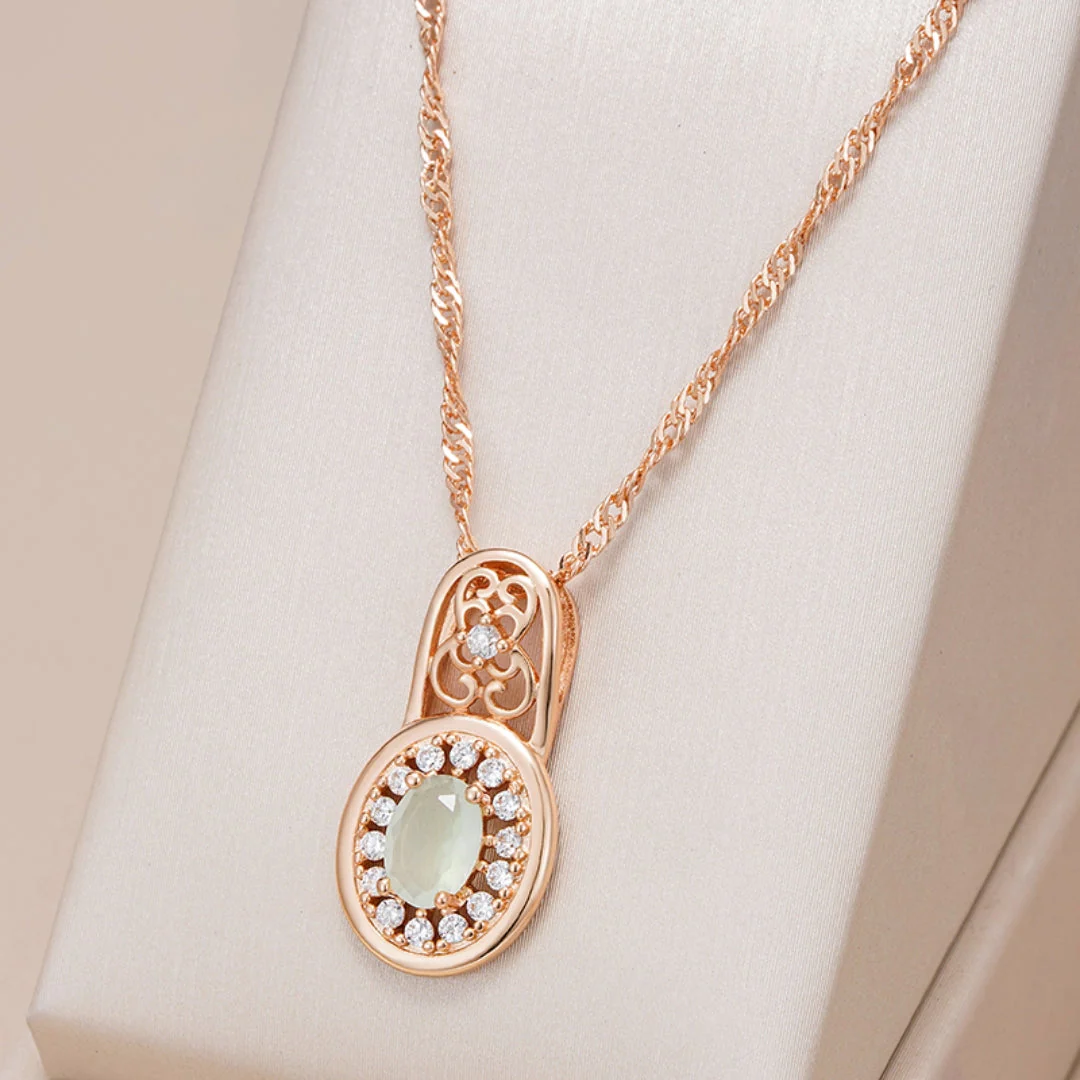 Elegante Grüne Kristallkette in Gold