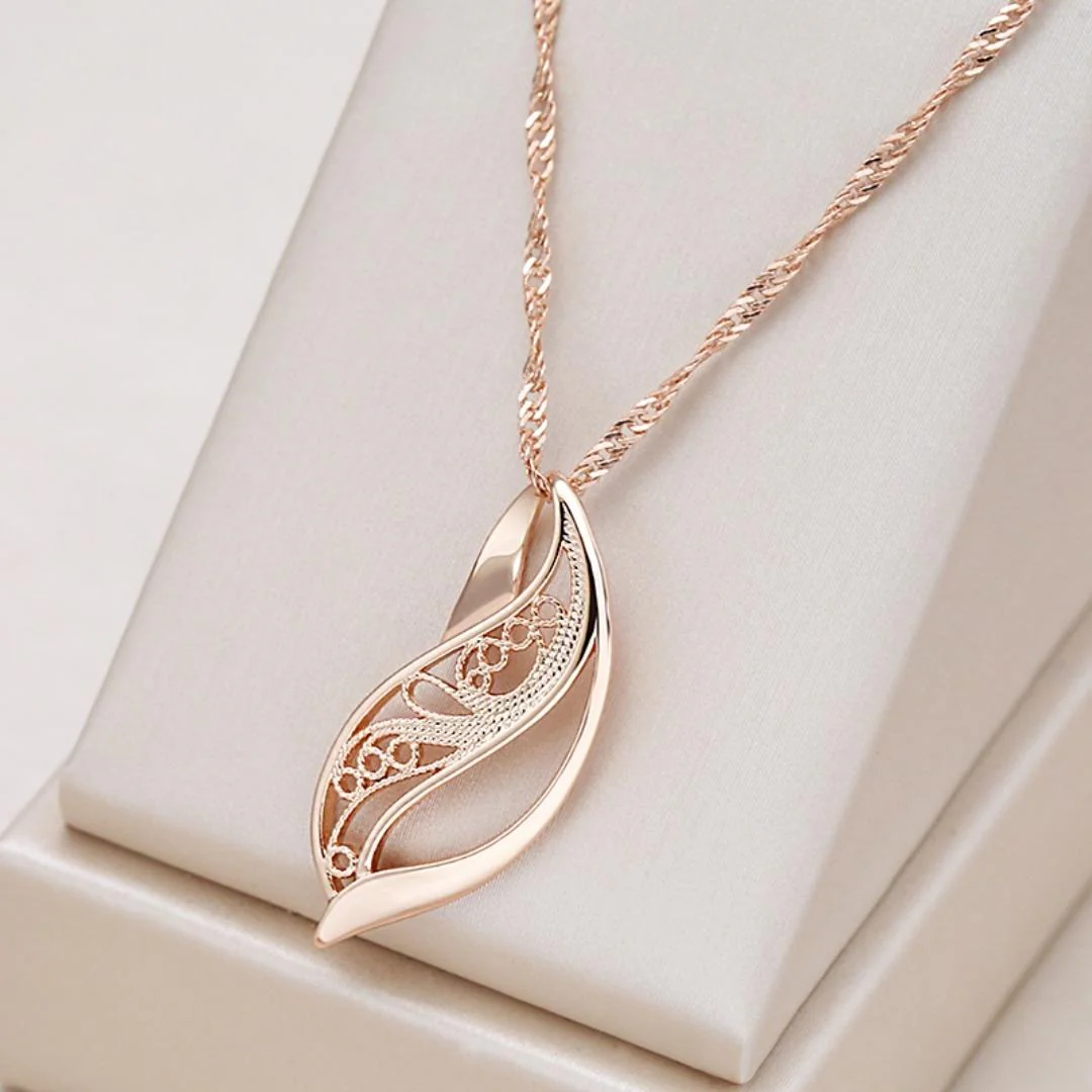 Elegante Harmonische Halskette in Gold