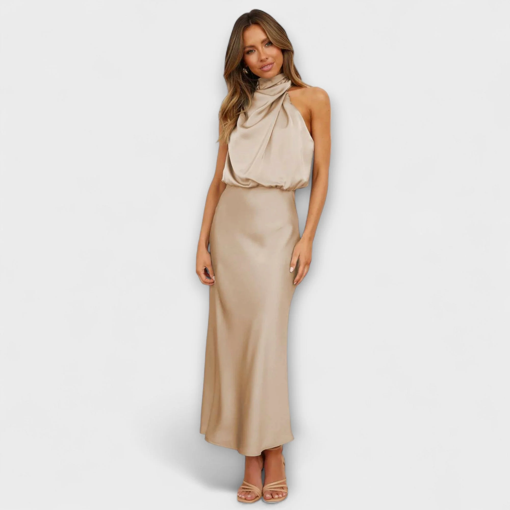 Elegantes gelbes Maxikleid mit Trägern für den Sommer