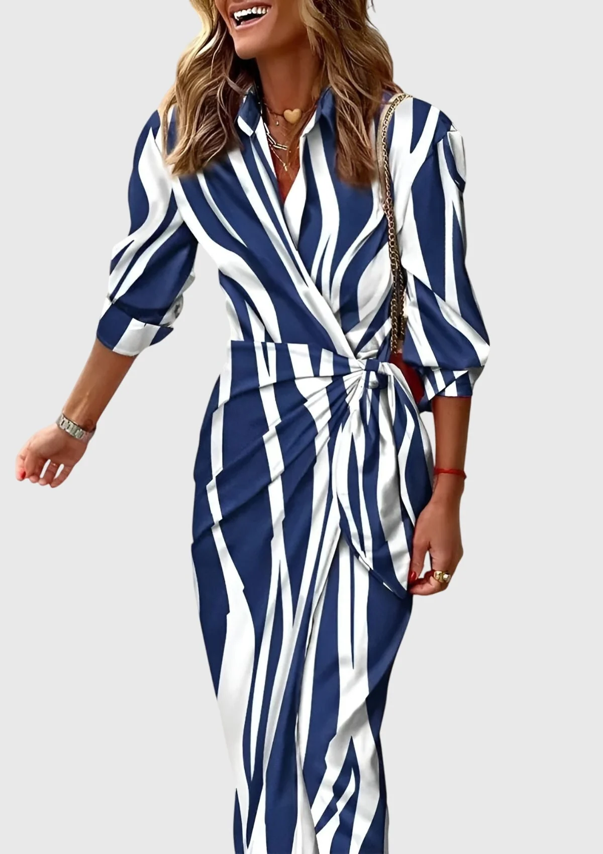 Elegantes Wickelkleid für Frauen – Stilvolles Sommerkleid mit modernem Druck - Image 10