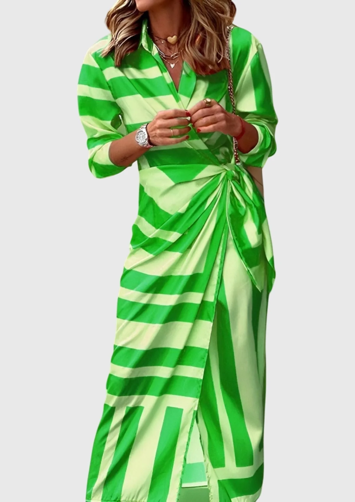 Elegantes Wickelkleid für Frauen – Stilvolles Sommerkleid mit modernem Druck - Image 9