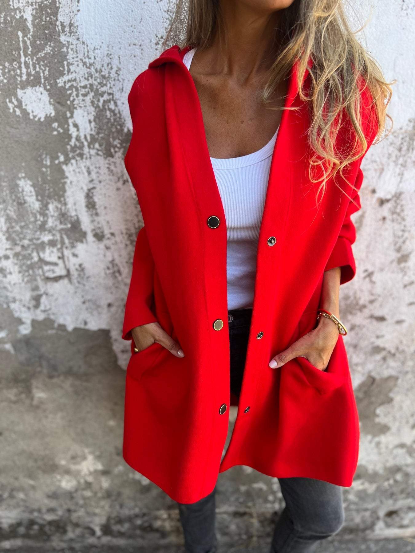 ELISA | Lässiger einreihiger Blazer mit Kapuze - Image 4