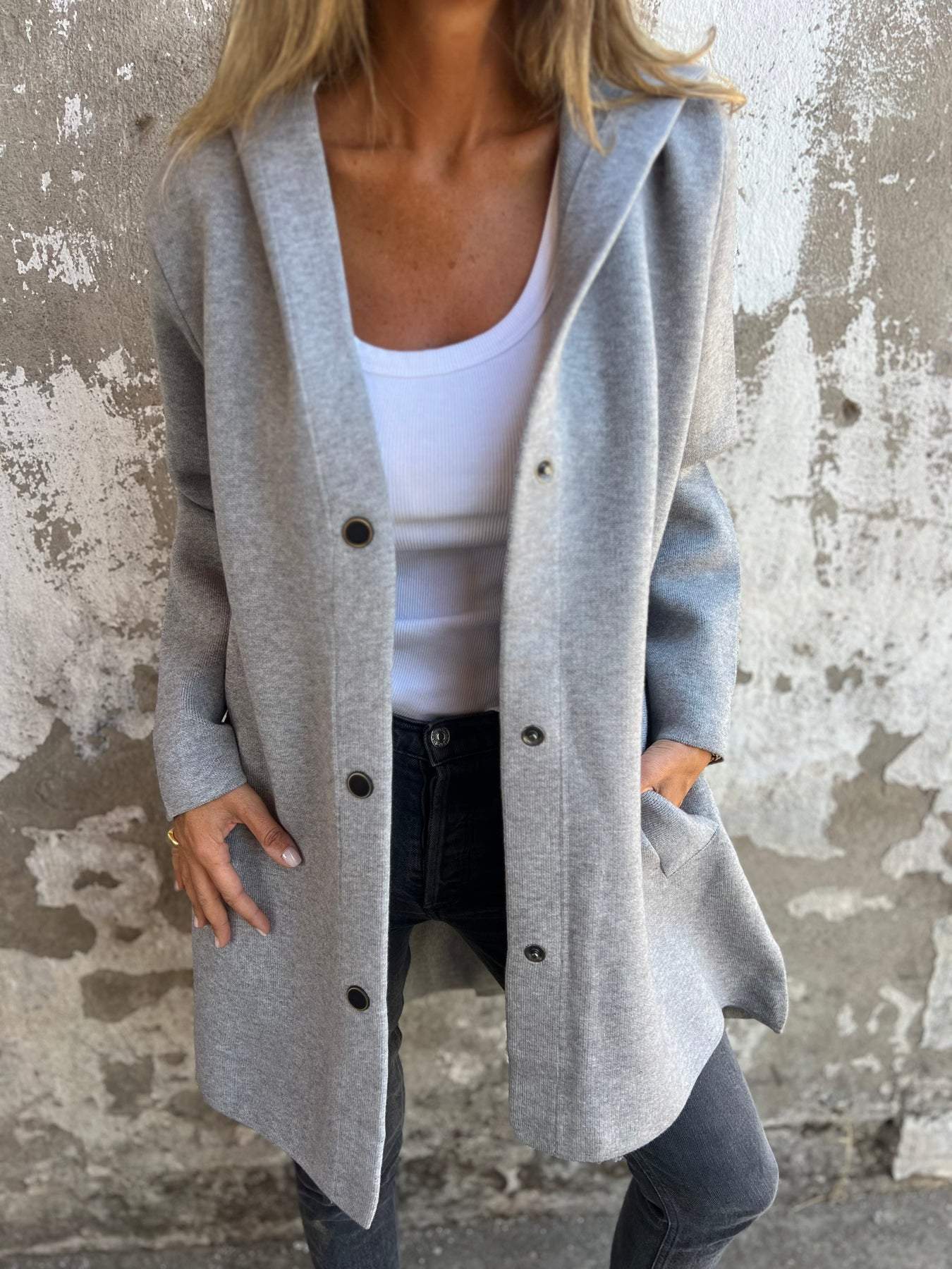 ELISA | Lässiger einreihiger Blazer mit Kapuze - Image 5