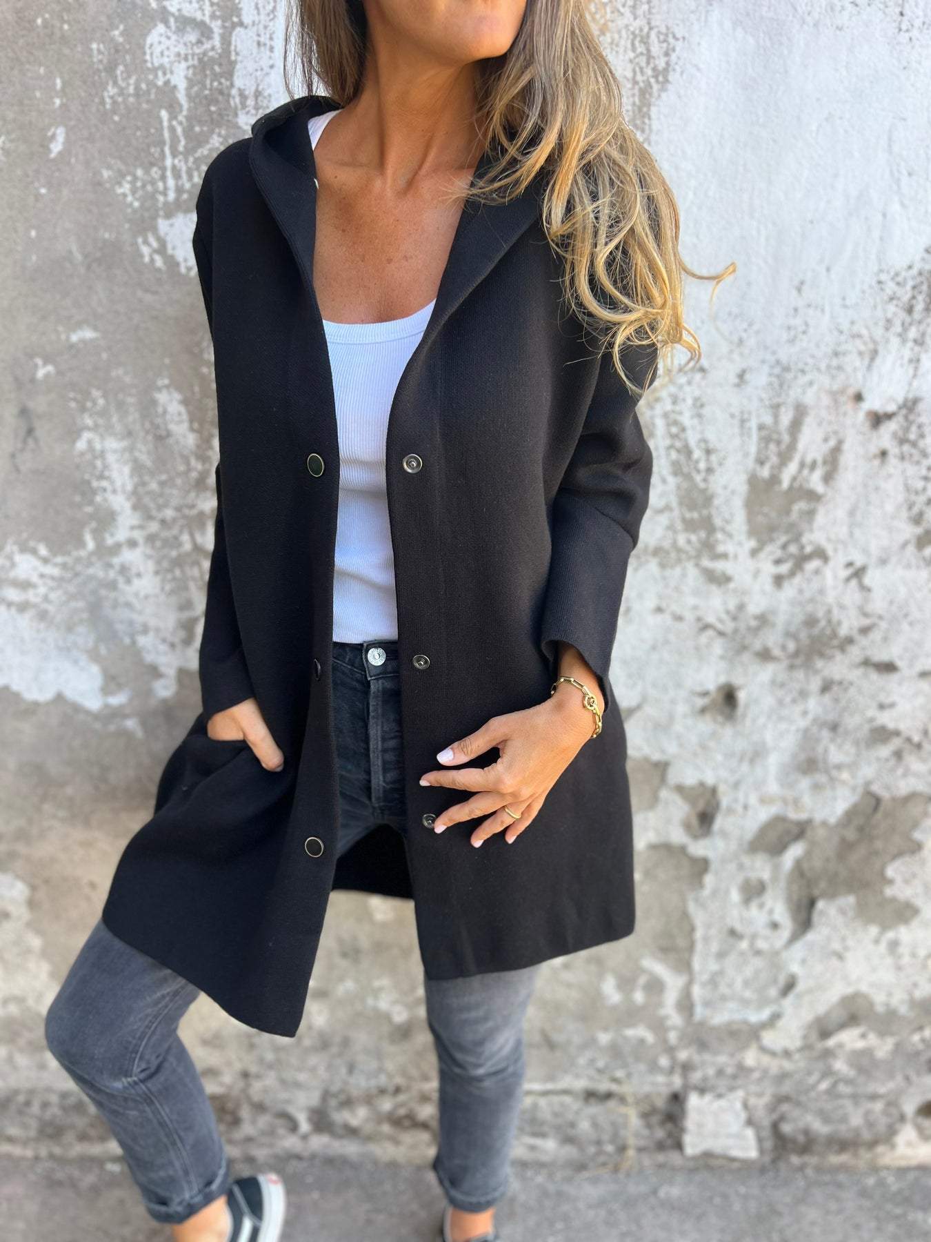 ELISA | Lässiger einreihiger Blazer mit Kapuze - Image 6