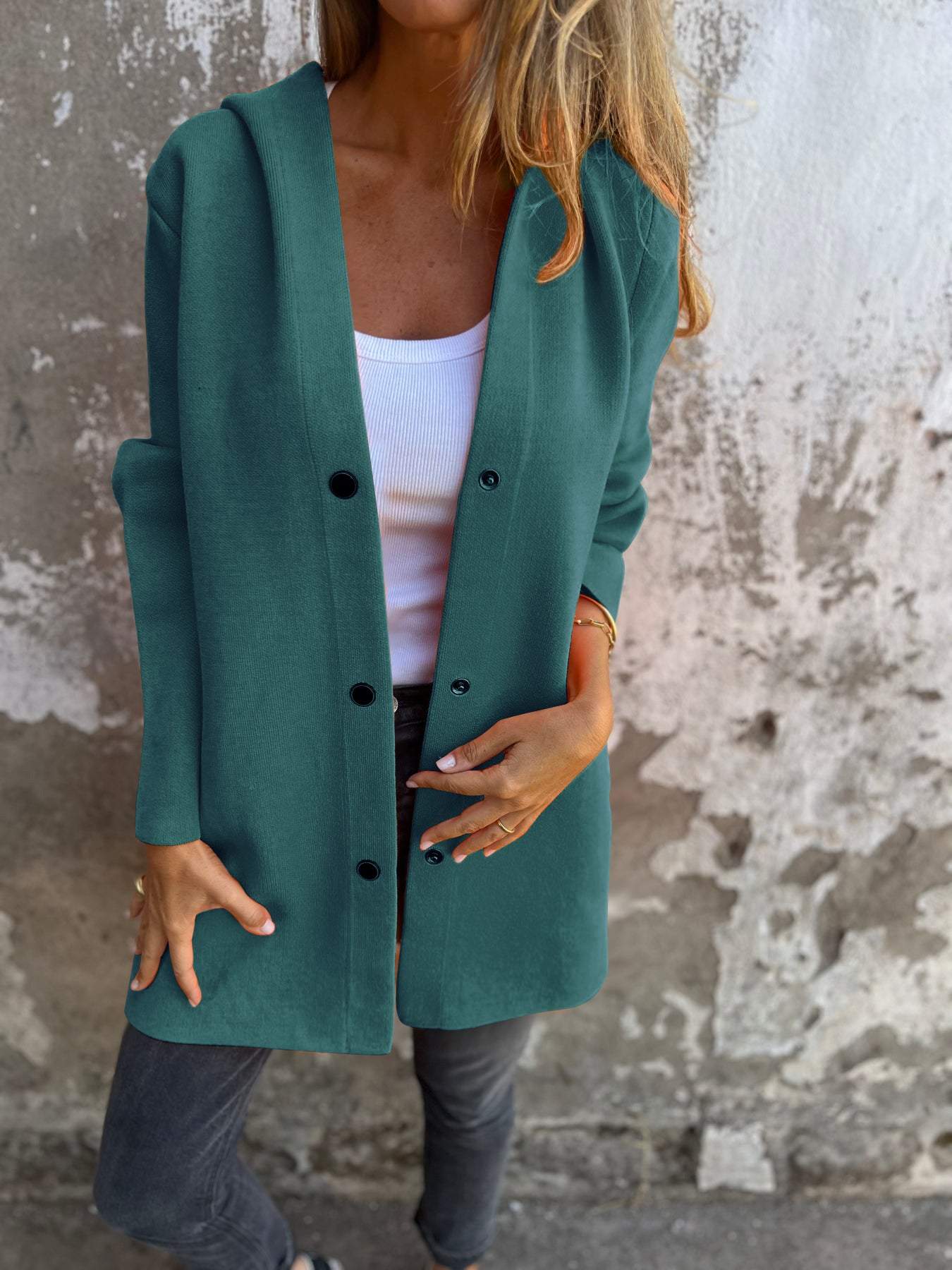 ELISA | Lässiger einreihiger Blazer mit Kapuze - Image 7