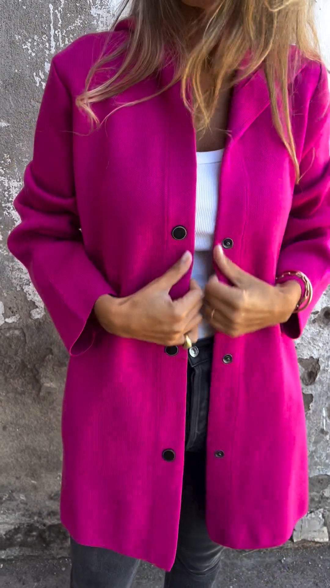 ELISA | Lässiger einreihiger Blazer mit Kapuze - Image 9