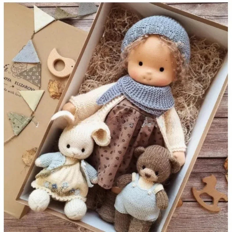 Elise | Handgefertigte Waldorf-Plüschpuppe – Weiches Baumwollspielzeug mit Stoffbox | Süß & Kuschelig | Für Kindergeburtstage & täglichen Spielspaß - Image 19