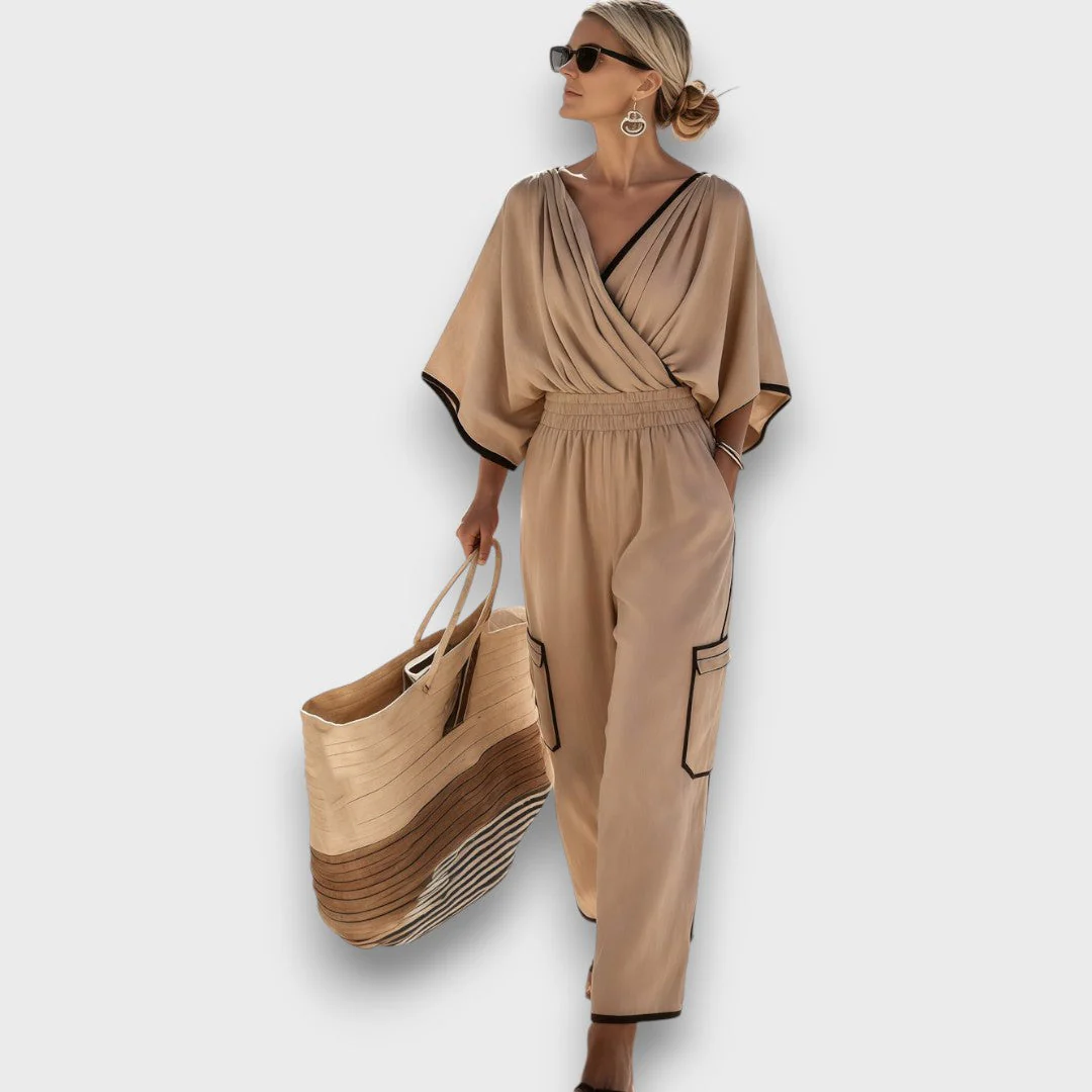 Elvira – Sommerlicher Jumpsuit mit Wickeloptik - Image 2