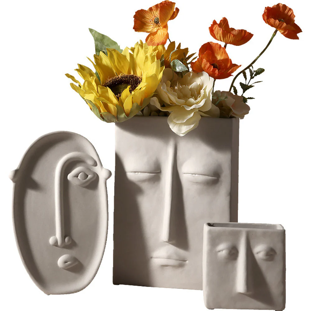FaceForm Skulpturale Bodenvase – Moderner Kunstnerischer Akzent