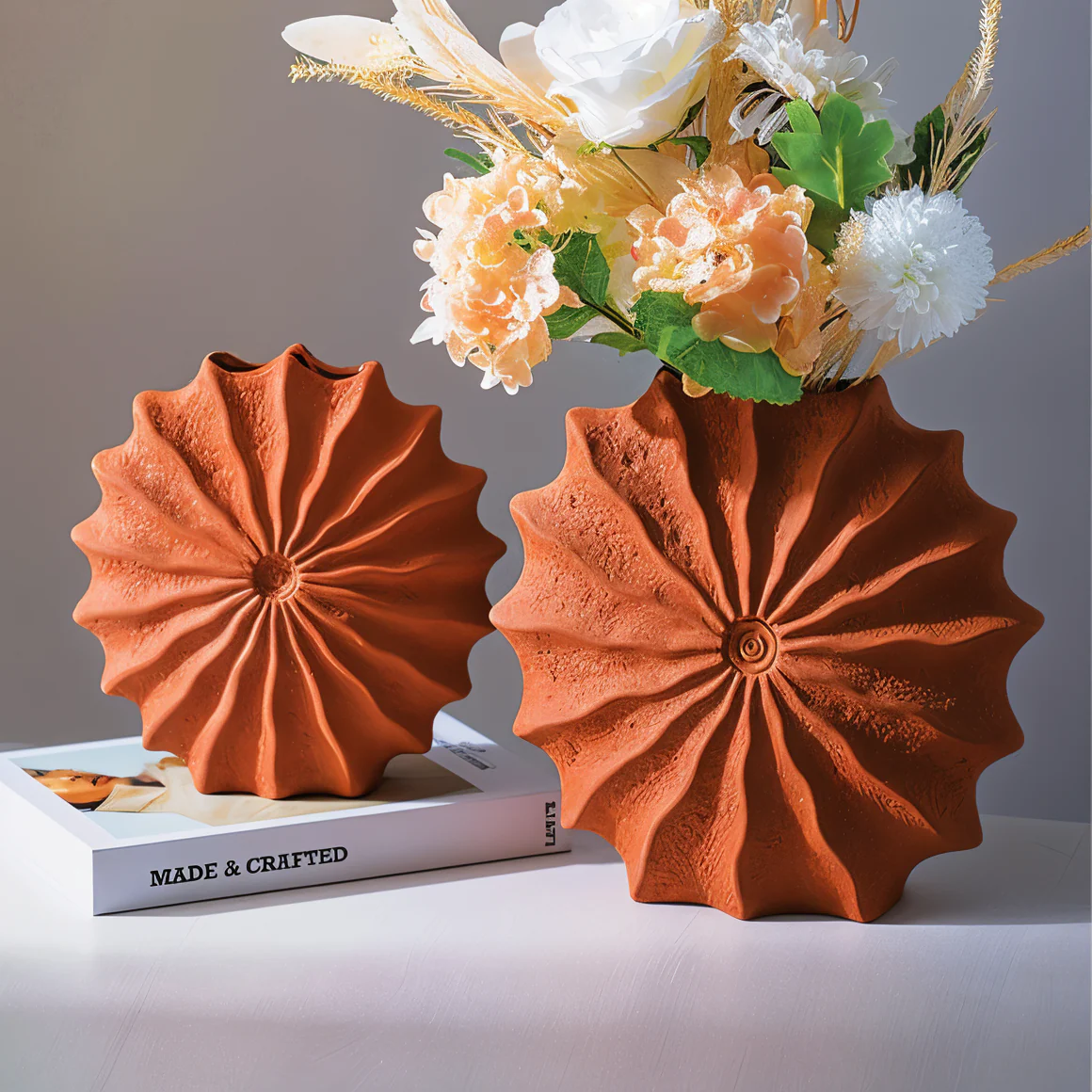 Faltendesign Geometrische Retro-Vase - Image 2
