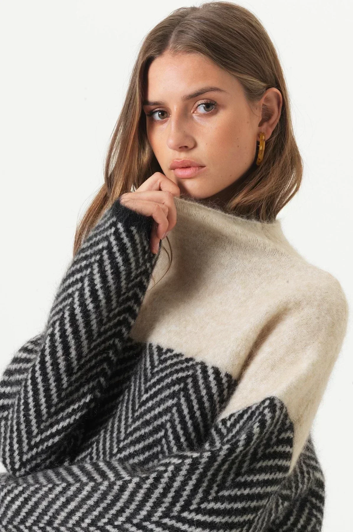 Fleur | Premium Rollkragenpullover aus edlem Strick - Image 2