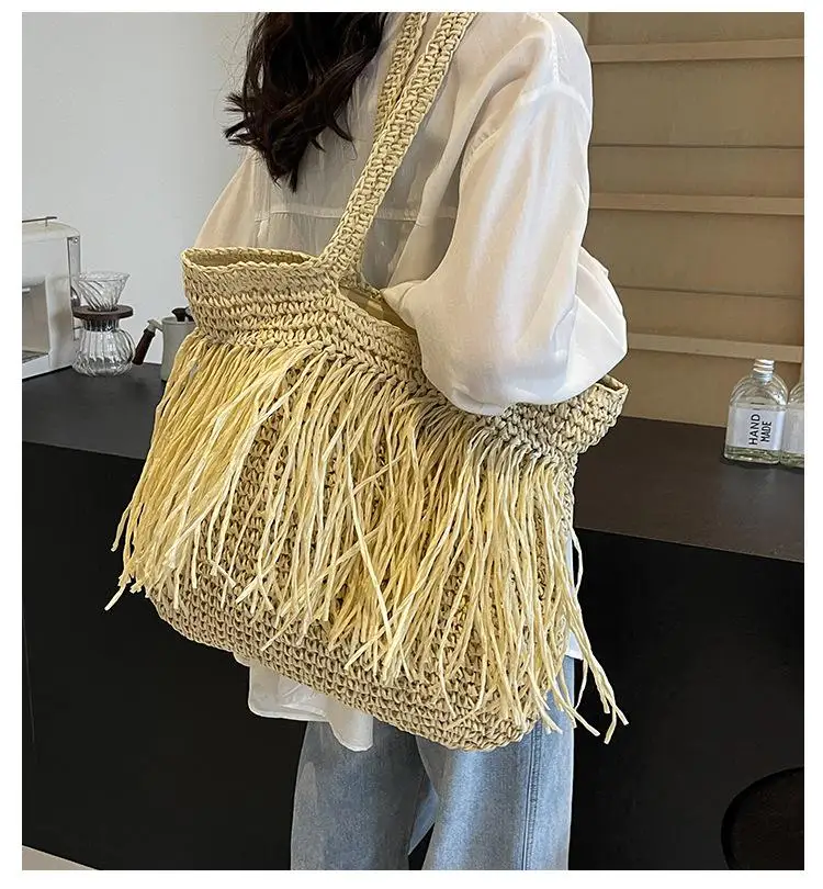 Geflochtene Tasche mit Fransen – Natürlicher und Boho-Stil - Image 7