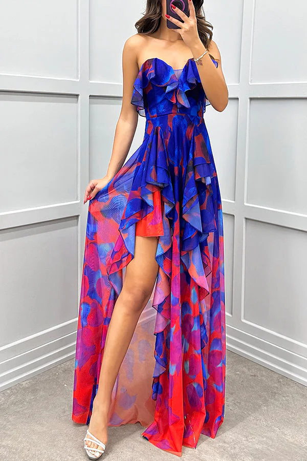 Georgia - Schulterfreies Maxikleid mit Farbverlauf, Print, Volants und Schlitz