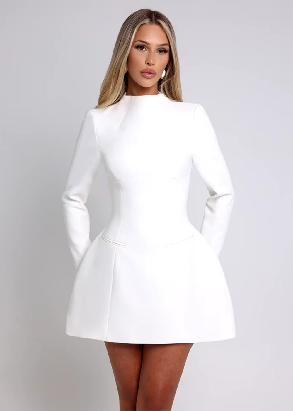 Gianna | Rückenfreies Minikleid - Image 6