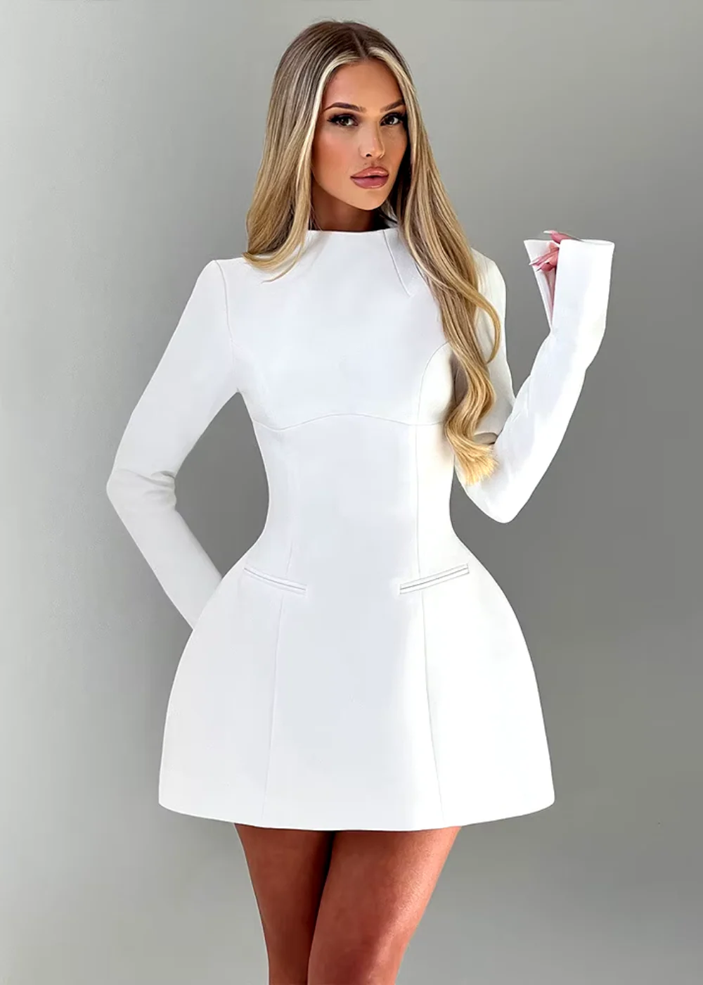 Gianna | Rückenfreies Minikleid - Image 7