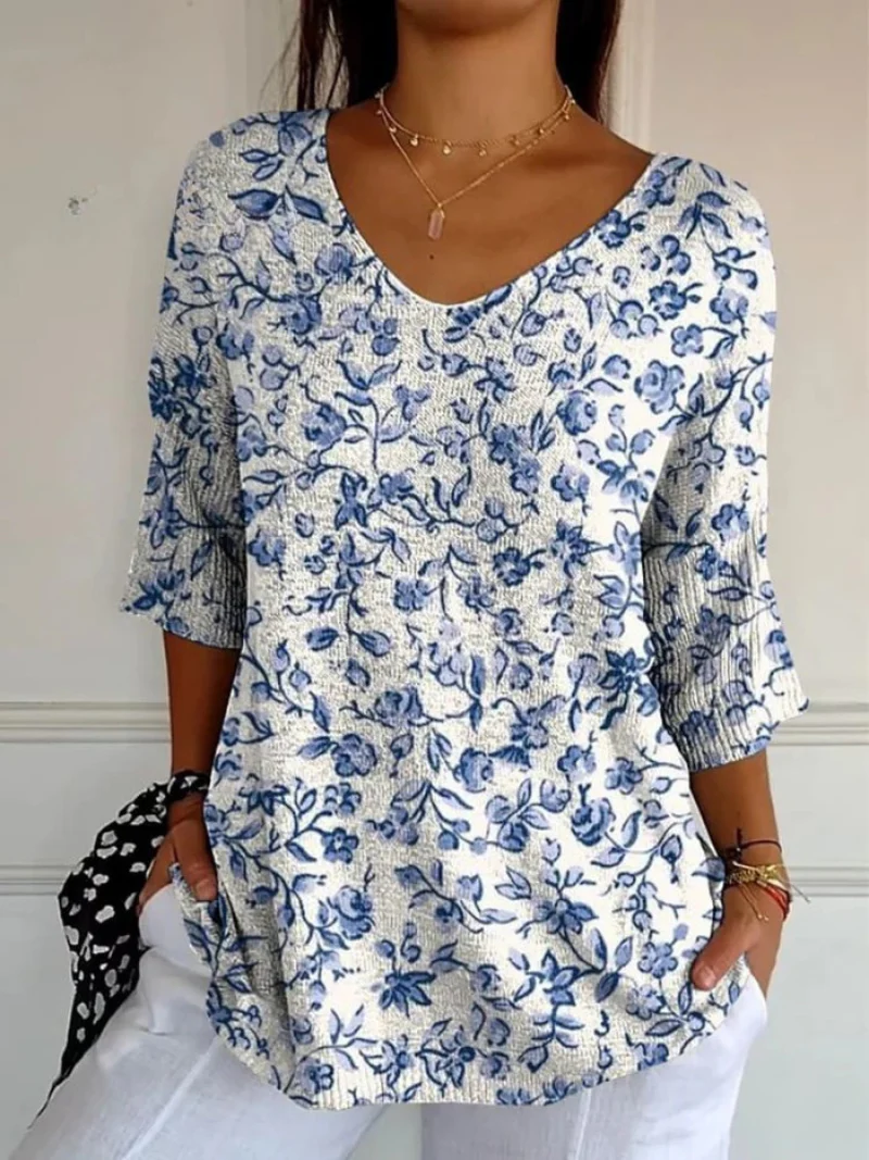 Giselle® | Damen Pullover mit kleinem blauen Blumenmuster