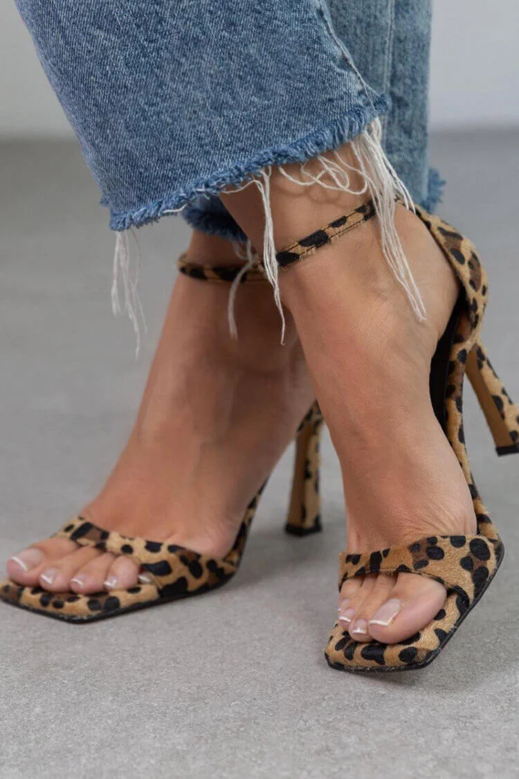 Giulia™ | Hohe Absatzsandalen mit Tiermuster