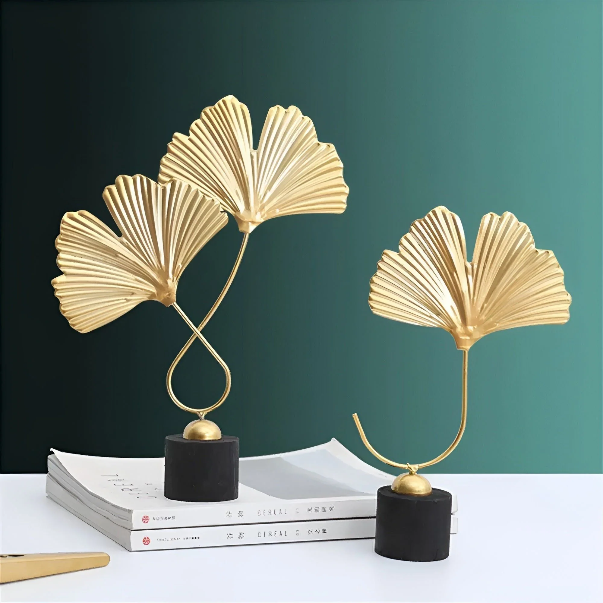 GoldenGrove – Minimalistische Ginkgo-Blatt Skulptur für eleganten natürlichen Charme - Image 2