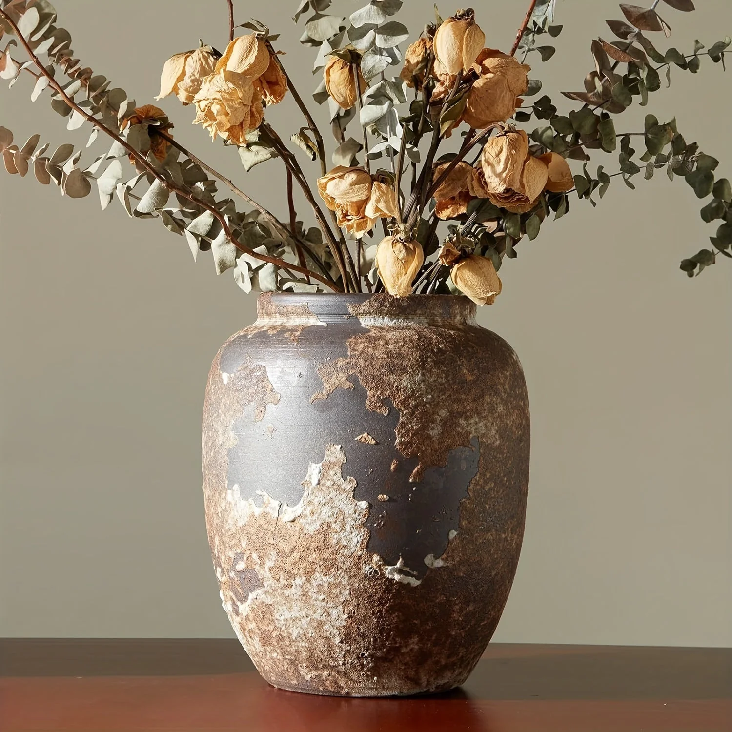 Harvest Bloom Dekorative Vase – Künstlerisches Design mit Texturierter Oberfläche und Fruchtinspirierter Stiele - Image 3