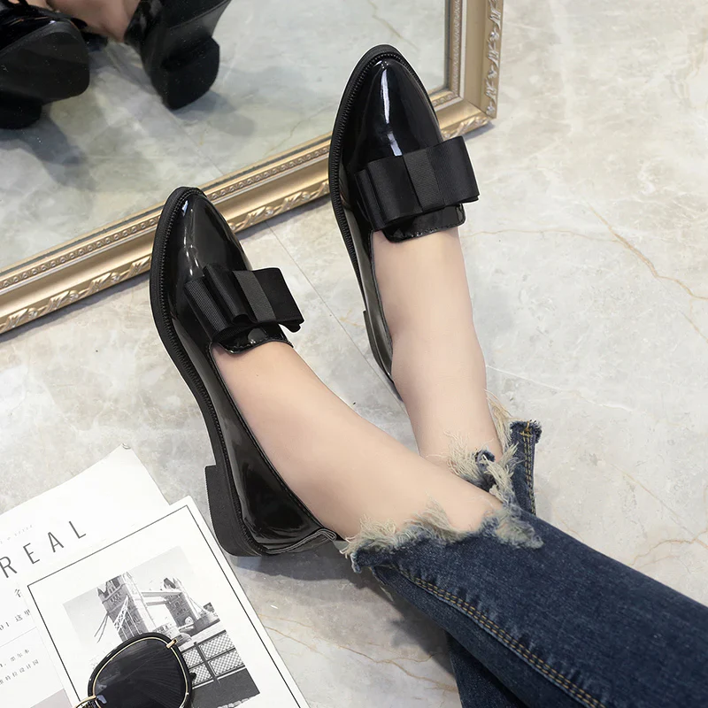 Heidi's Elegant Glossy Bow Moccasins - Image 4