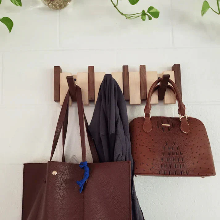 Hölzernes Klavierzugregal mit Mehreren Haken – Stilvolle Garderobe für Mäntel und Hüte, Platzsparendes Design aus Holz
