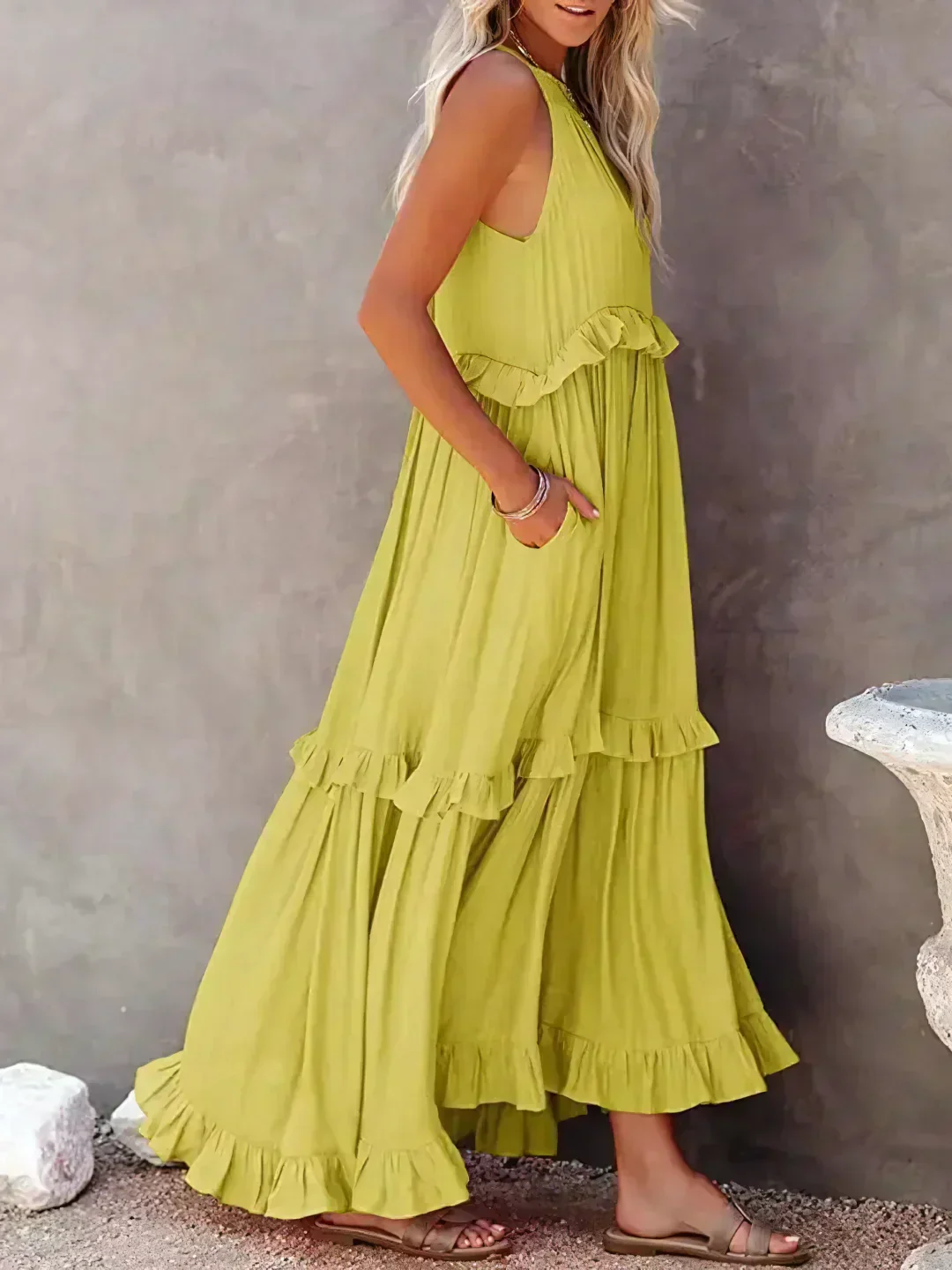 Ilona - HALTERNECK-KLEID MIT RÜSCHEN UND TASCHEN - Image 15