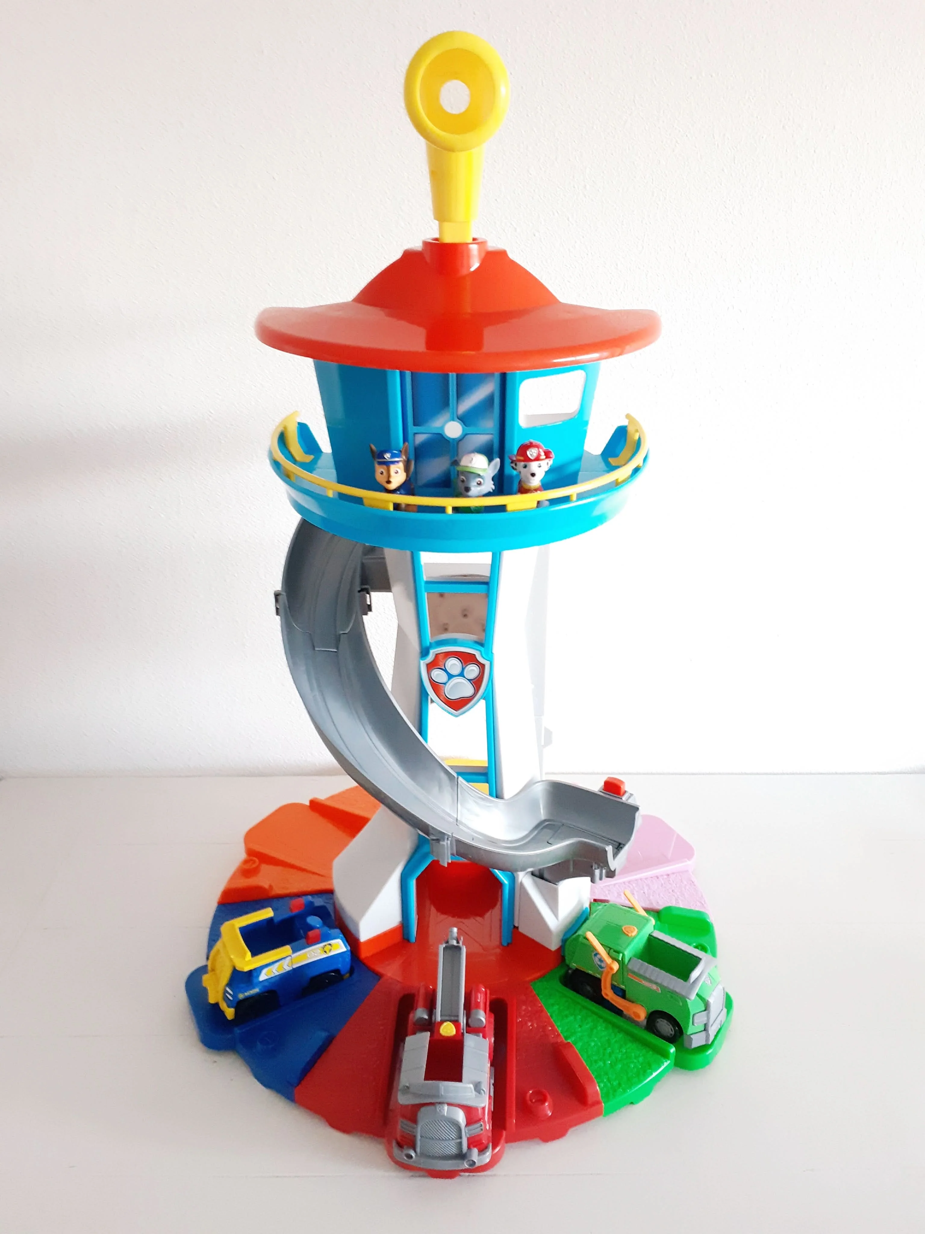 Innovatives und nachhaltiges Turm-Kinderspielzeug
