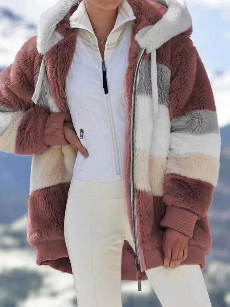 Jacke mit Kapuze und Kordelzug aus Kunstfell - Image 5